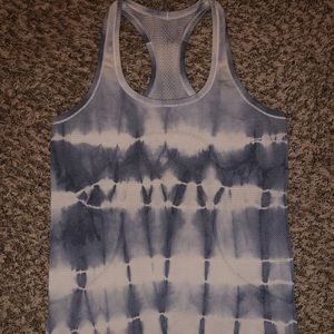 Lululemon size 8 tank top